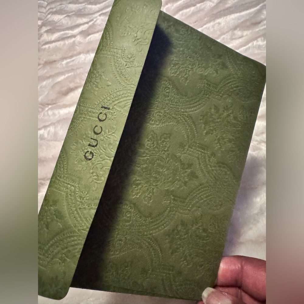 GUCCI parsley textured envelope